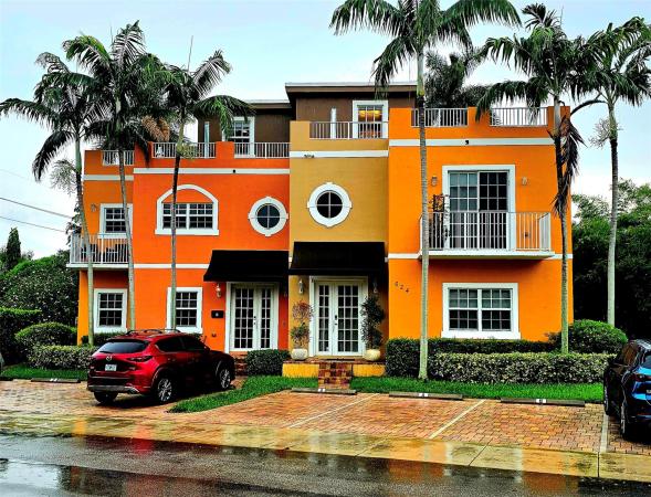 Highland Townhomes, 624 NE 29th Dr #D, Wilton Manors, Florida 33334, image 1