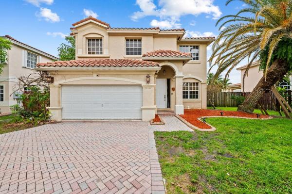 Victoria Lakes, 2010 NW 99th Ave, Pembroke Pines, Florida 33024, image 1