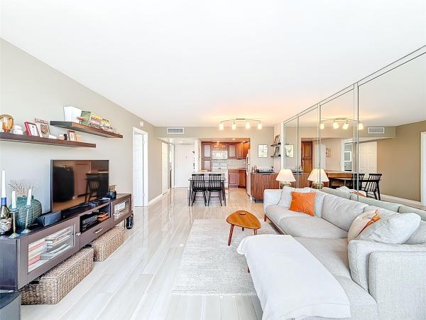 Watergate, 2741 Taft St #307, Hollywood, Florida 33020, image 2