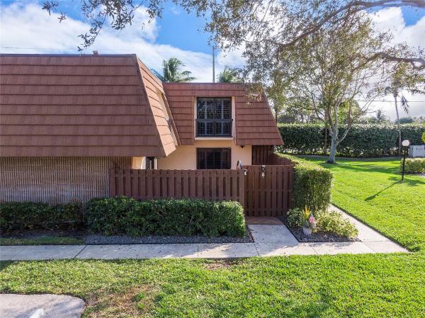 Jupiter Plantation, 825 Center St #4 A, Jupiter, Florida 33458, image 1