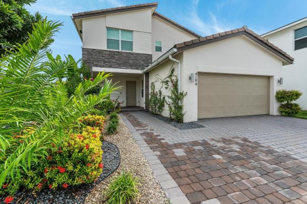 Veleiros At Crystal Lake, 4194 Marina Way, Deerfield Beach, Florida 33064, image 1