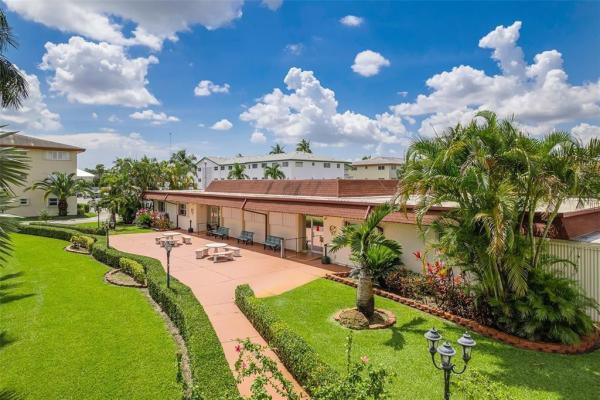 Beverly Hills, 5300 Washington St #308D, Hollywood, Florida 33021, image 2