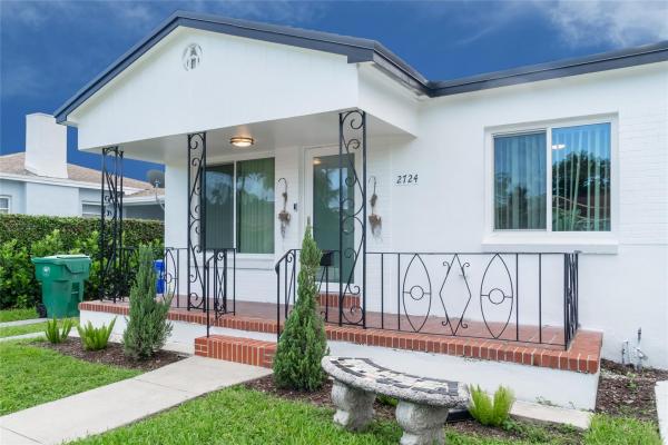 Coral, 2724 SW 34th Ct, Miami, Florida 33133, image 1