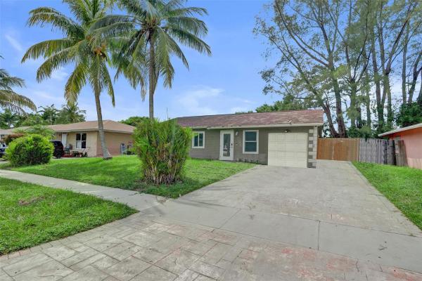 North Lauderdale Village, 521 SW 83rd Ave, North Lauderdale, Florida 33068, image 1