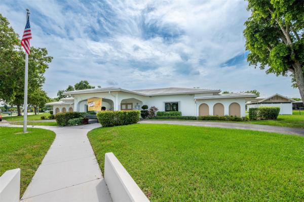 Forsythe Colony 16, 6800 NW 74th Pl, Tamarac, Florida 33321, image 2