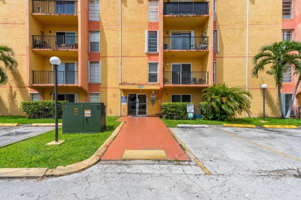 Sunset Villas, 4805 NW 7th St #105-15, Miami, Florida 33126, image 1