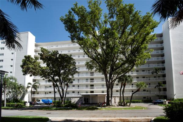Horizon House, 2555 NE 11th St 902 ##902, Fort Lauderdale, Florida 33304, image 1