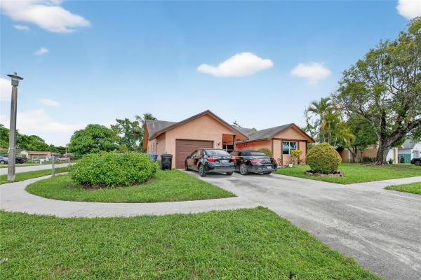 Lauderdale North Park, 7527 SW 7th Pl, North Lauderdale, Florida 33068, image 1