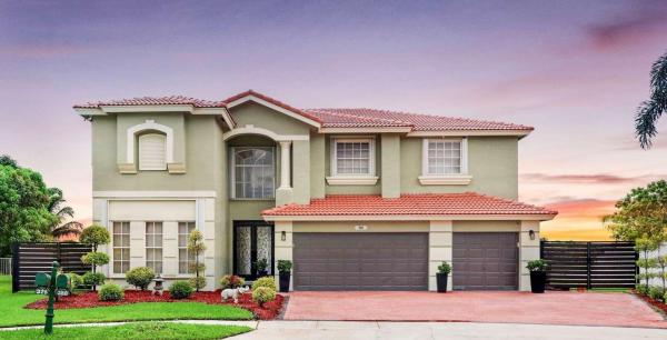 Sandal Bay At Pembroke Shores, 380 SW 167th Ave, Pembroke Pines, Florida 33027, image 1