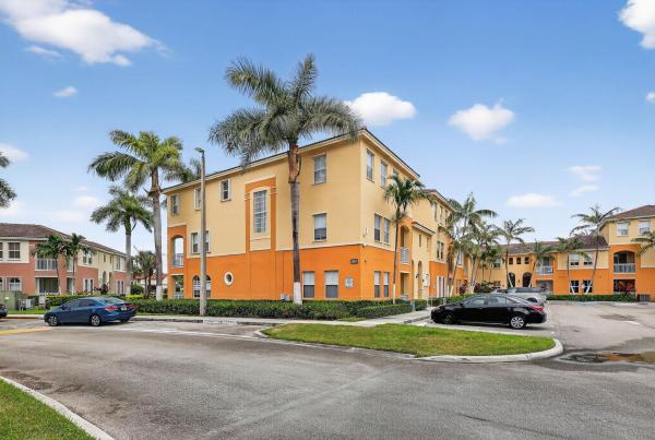 10012 NW 7 St #213, Unincorporated Dade County, Florida 33172, image 1