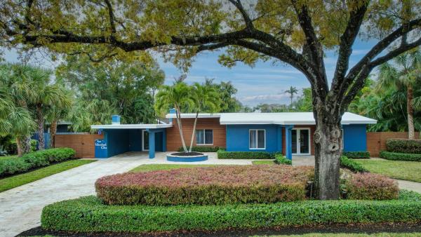 Sunset Manors, 201 NE 28th Ct, Wilton Manors, Florida 33334, image 1