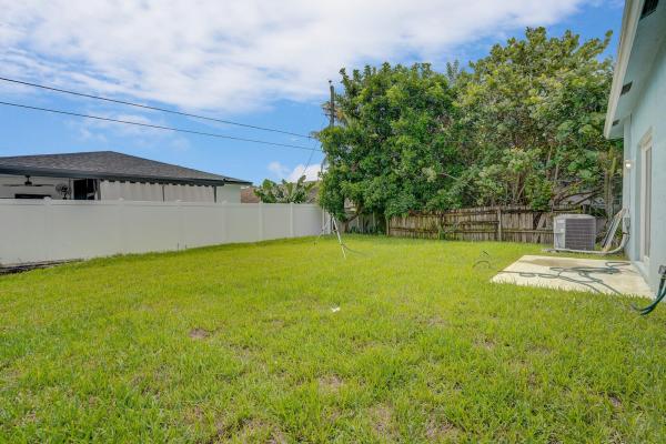 Tropical Terrace, 7880 Griswold St, Lake Worth, Florida 33462, image 2