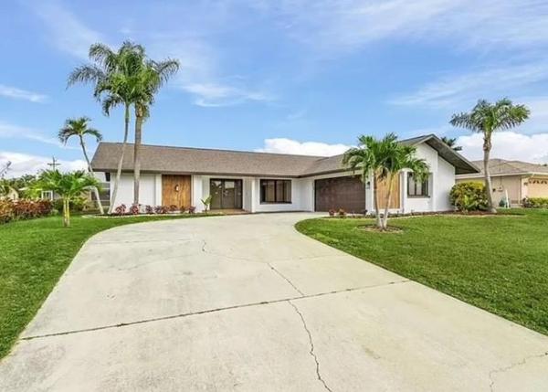 Cape Coral, 813 SW 52nd St, Cape Coral, Florida 33914, image 1