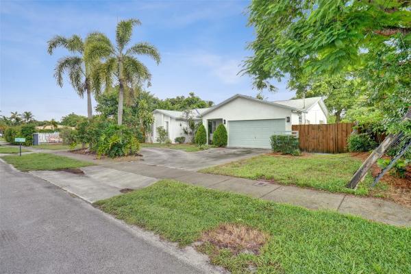 Carver Ranches, 5261 SW 23rd St, West Park, Florida 33023, image 1