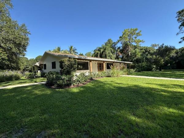 Loxahatchee Groves, 3547 B Rd, Loxahatchee, Florida 33470, image 1