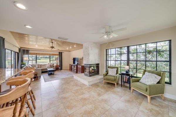 Eagle Point, 12422 Classic Dr, Coral Springs, Florida 33071, image 2