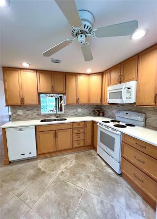 Portofino Village, 3102 Portofino Pt #O2, Coconut Creek, Florida 33066, image 2