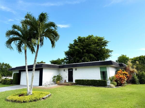 Vanguard Village 15, 6317 Brookwood Blvd, Tamarac, Florida 33321, image 1