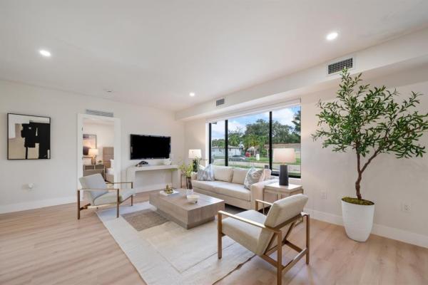 Westwood Manor Estates, 2442 NW 170th St, Miami Gardens, Florida 33056, image 2