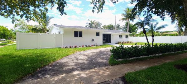 Floresta Estates, 1400 SE 8th Ave, Deerfield Beach, Florida 33441, image 1