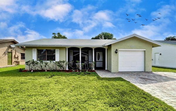 Spring Lake, 8240 NW 94th Ave, Tamarac, Florida 33321, image 1