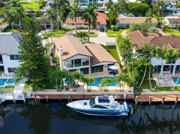 Coral Key Villas, 2541 NE 48th St, Lighthouse Point, Florida 33064, image 1