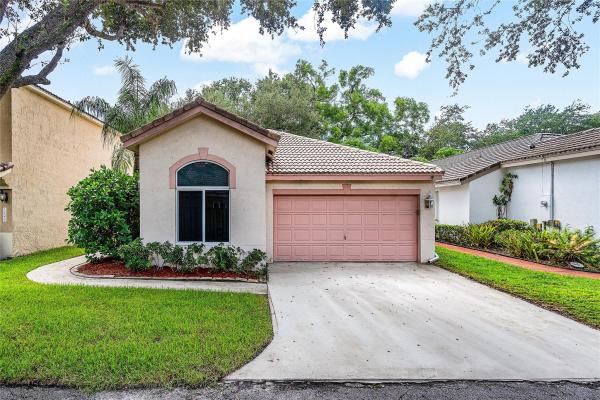 Cypress Landing At Palm-Aire, 1443 Banyan Cir, Pompano Beach, Florida 33069, image 1