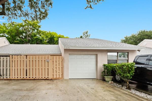 Pine Glen At Abbey Park, 5171 Glencove Ln, West Palm Beach, Florida 33415, image 1