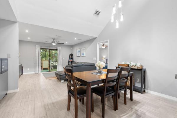 Quincey Park, 9941 SW 16th St, Pembroke Pines, Florida 33025, image 2