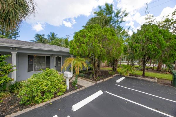 North Corals, 4500 NE 15th Ave, Oakland Park, Florida 33334, image 1