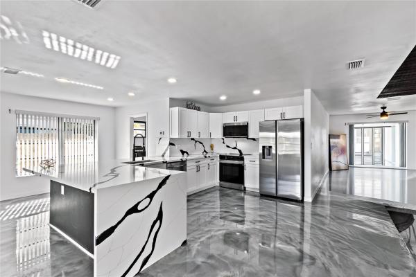 Royal Palm Lakes Estates, 1921 NW 40th Ct, Oakland Park, Florida 33309, image 1