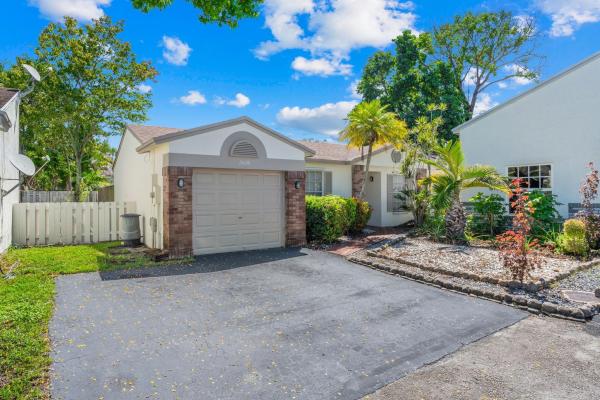 Brandywine, 14680 N Beckley Sq, Davie, Florida 33325, image 1