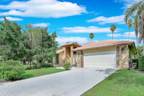 Glenoaks, 645 NW 102nd Ave, Coral Springs, Florida 33071, image 1