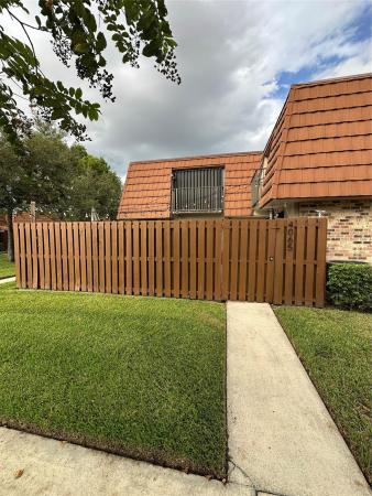 4065 Wimbledon Dr, Hollywood, Florida 33026, image 1