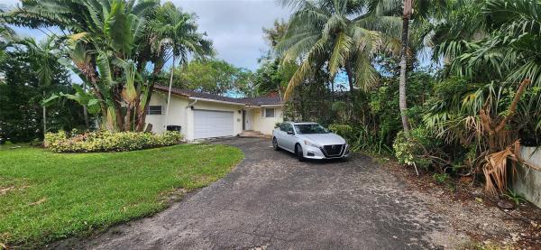 11660 Canal Dr, Miami, Florida 33181, image 1