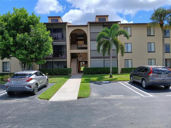 Pine Ridge North 2, 627 Sea Pine Way #B1, Greenacres, Florida 33415, image 1