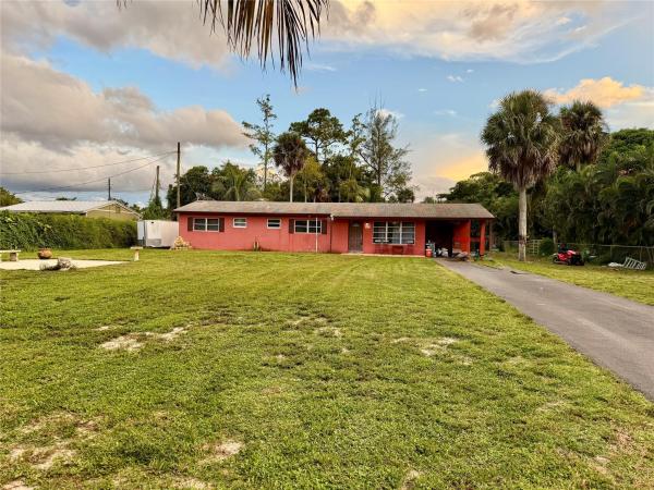 Monmouth Estates, 6592 Patricia Dr, West Palm Beach, Florida 33413, image 1