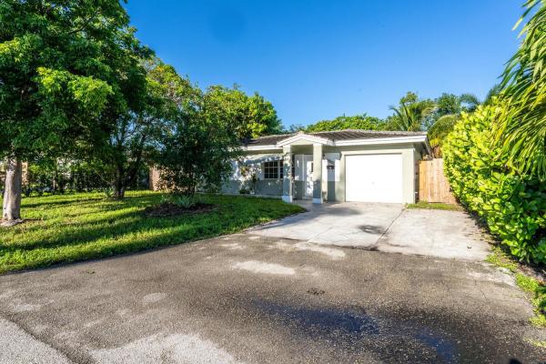 4581 NE 3rd Ave, Oakland Park, Florida 33334, image 1