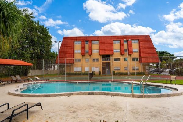 Boca Club, 22605 SW 66th Ave #102, Boca Raton, Florida 33428, image 1