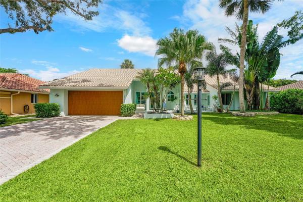 2739 Oak Tree Ln, Oakland Park, Florida 33309, image 1