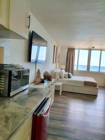 The Aventura Beach Club, 19201 Collins Ave #848, Sunny Isles Beach, Florida 33160, image 1