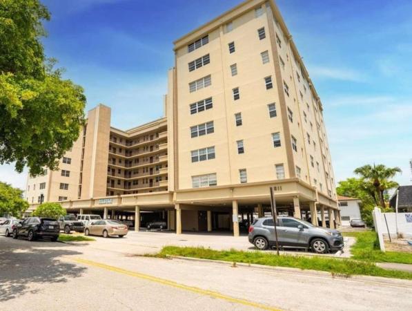 Telstar, 1811 Jefferson St 810 ##810, Hollywood, Florida 33020, image 1