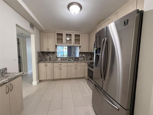 Colony Point, 1001 Colony Point Cir 107 ##107, Pembroke Pines, Florida 33026, image 1