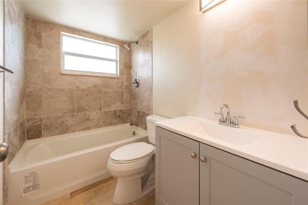 Horizon House, 2555 NE 11th St #302, Fort Lauderdale, Florida 33304, image 1