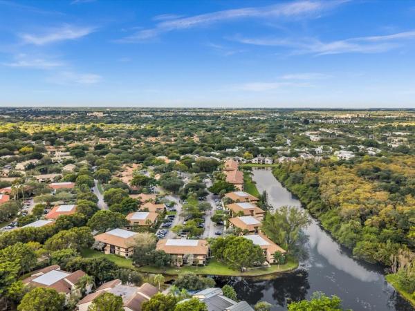 Applewood Village 1, 2659 N Carambola Cir #106, Coconut Creek, Florida 33066, image 2