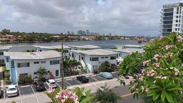 Tiffany House, 401 N Birch Rd 401 ##401, Fort Lauderdale, Florida 33304, image 1