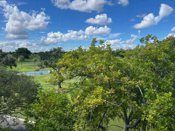 Cambridge At Century Village, 12601 SW 13th St 412g ##412G, Pembroke Pines, Florida 33027, image 1