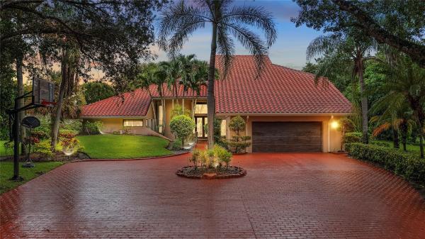 Maplewood Isles, 10111 Vestal Ct, Coral Springs, Florida 33071, image 1