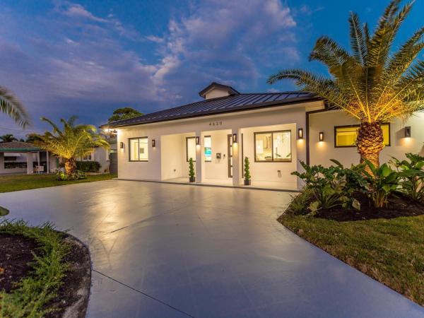 North Andrews Gardens, 4620 NE 4th Ave, Oakland Park, Florida 33334, image 1