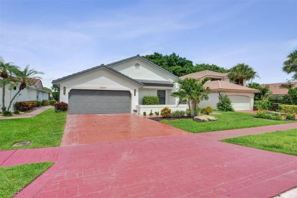 Boca Woods Country Club, 10359 Sunset Bend Dr, Boca Raton, Florida 33428, image 1